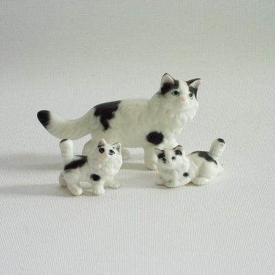 Perzische kat wit mat staand 7.5cmLx4.5cmH