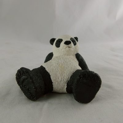 Panda LO-FING achteroverliggend klein 7cmLx5cmH